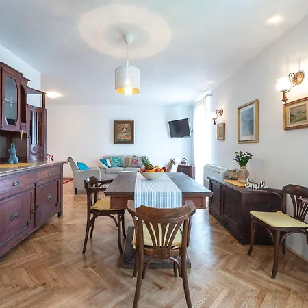 Stella Mia With A Sea View Apartmán *